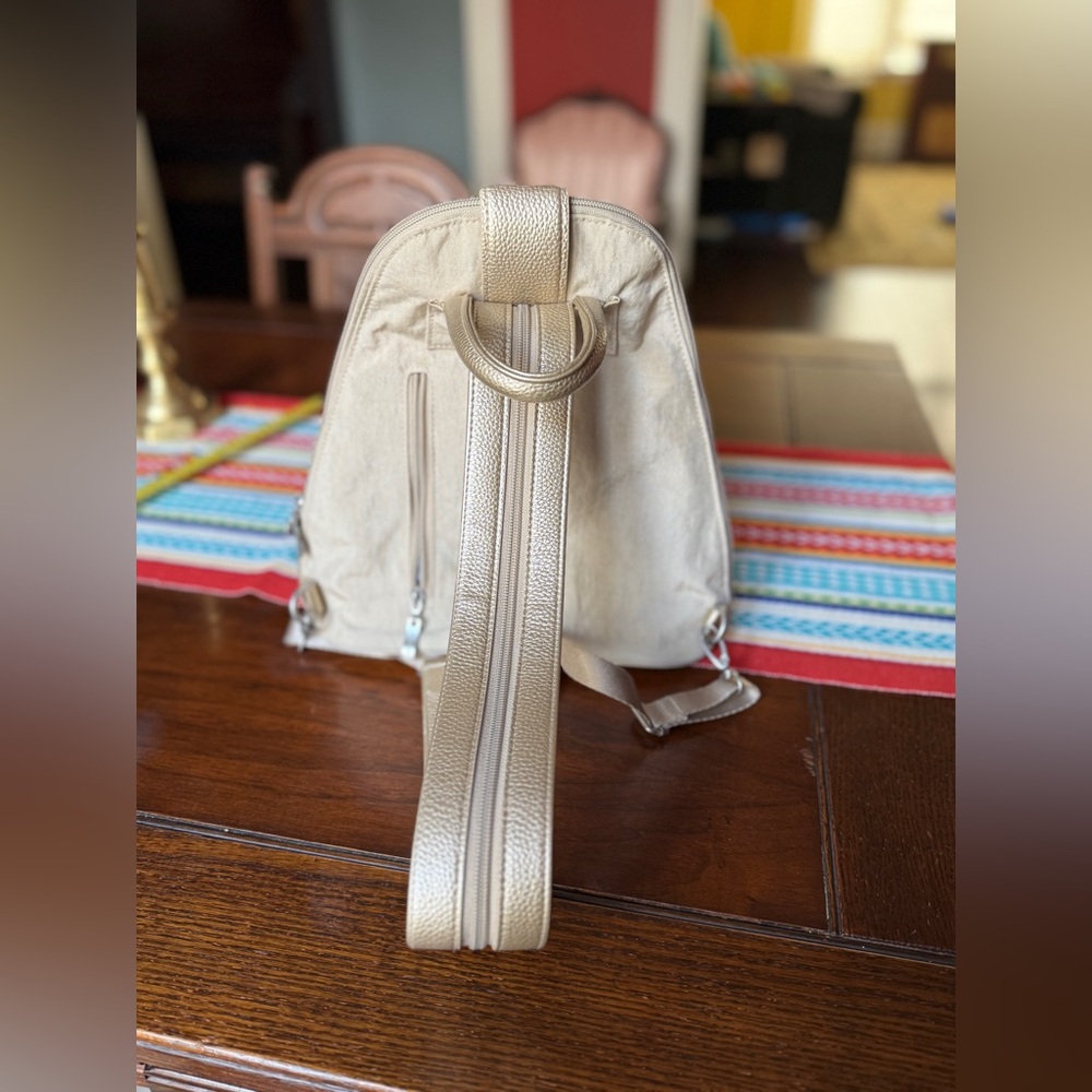 Baggallini Metro Backpack - image 3